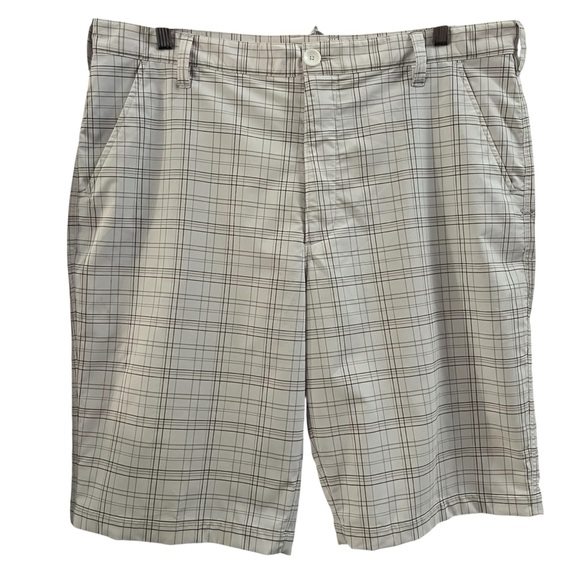 Under Armour Other - UNDER ARMOUR SHORTS, Men’s 38, White & Gray Plaid Four Pocket Athletic Shorts.